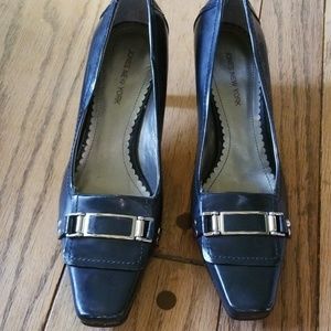 Square toe 2.5" heels